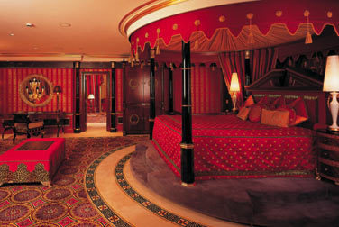 1189545033-Royal_Suite_bed_use.jpg Errah and Raven's Bedroom image by MerovingianDy